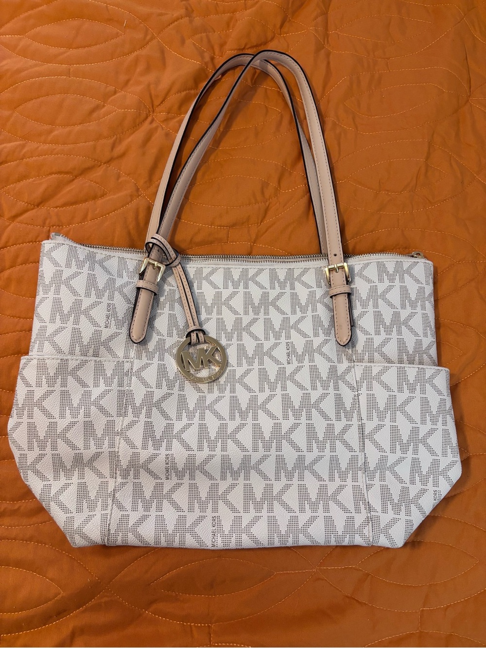 Michael Kors Jet Set Top Zip Tote